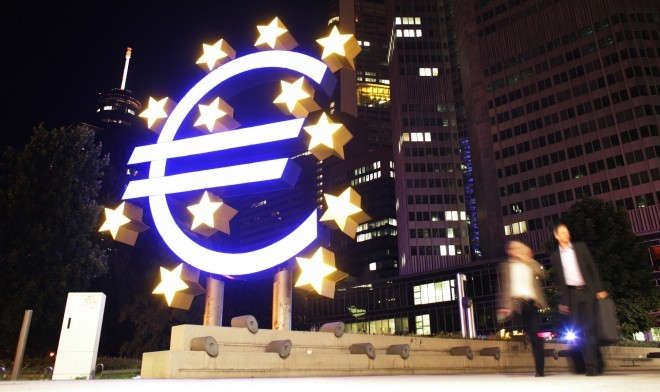 2012年的欧元区，能否真正走出危机呢？让我们拭目以待……